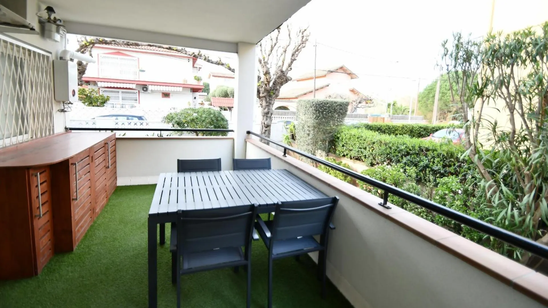 Apartamento 2 Habitaciones Y Magnifica Terraza Castelldefels 0*,